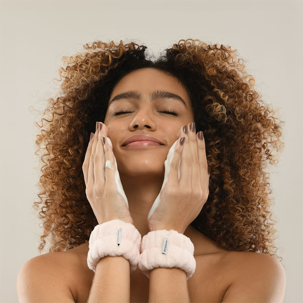 Faixa de Pulso Rosa - Skincare Wristband - Imagem 2